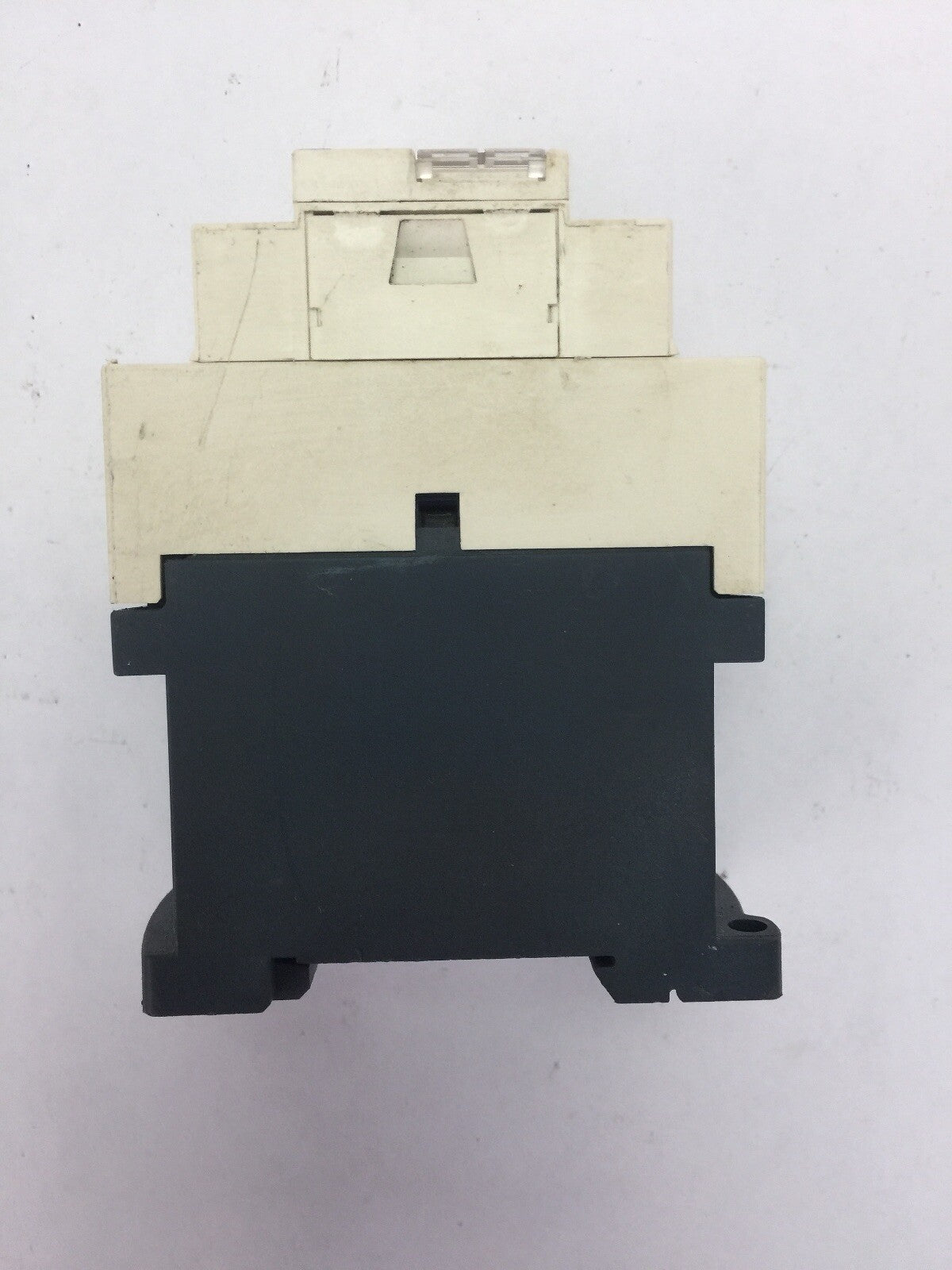 TELEMECANIQUE CAD50 BL RELAY 600VAC 10A  COIL 24VDC 2,4 W