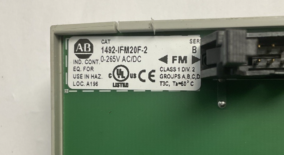 ALLEN BRADLEY 1492-IFM20F-2 INTERFACE MODULE SER.B 265VAC/DC***LOTOF2***