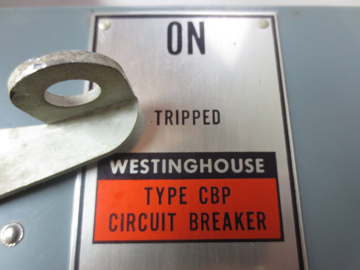 WESTINGHOUSE 1470597 TYPE CBP CIRCUIT BREAKER & ENCLOSURE