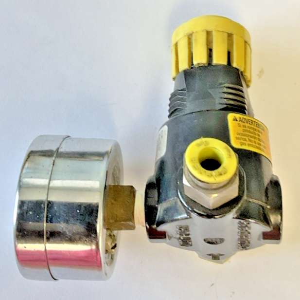 PARKER 14R015FC PNEUMATIC REGULATOR 300PSI WITH GAUGE