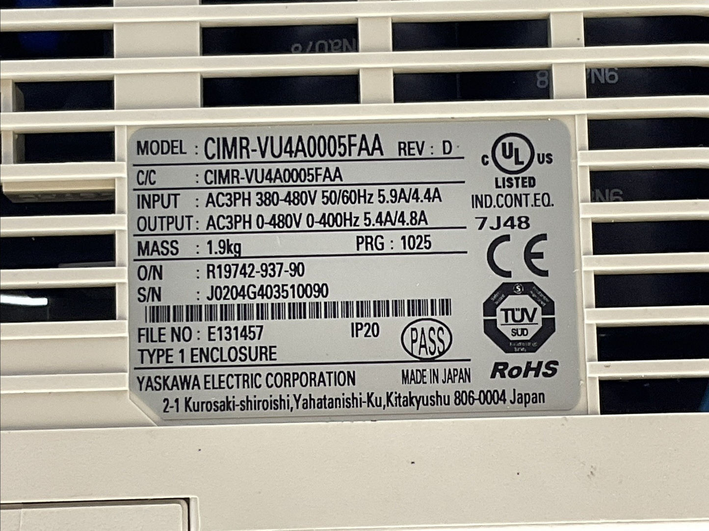YASKAWA CIMR-VU4A0005FAA REV: D V1000 AC DRIVE OUTPUT 3PH 0-480V 5.4/4.8A