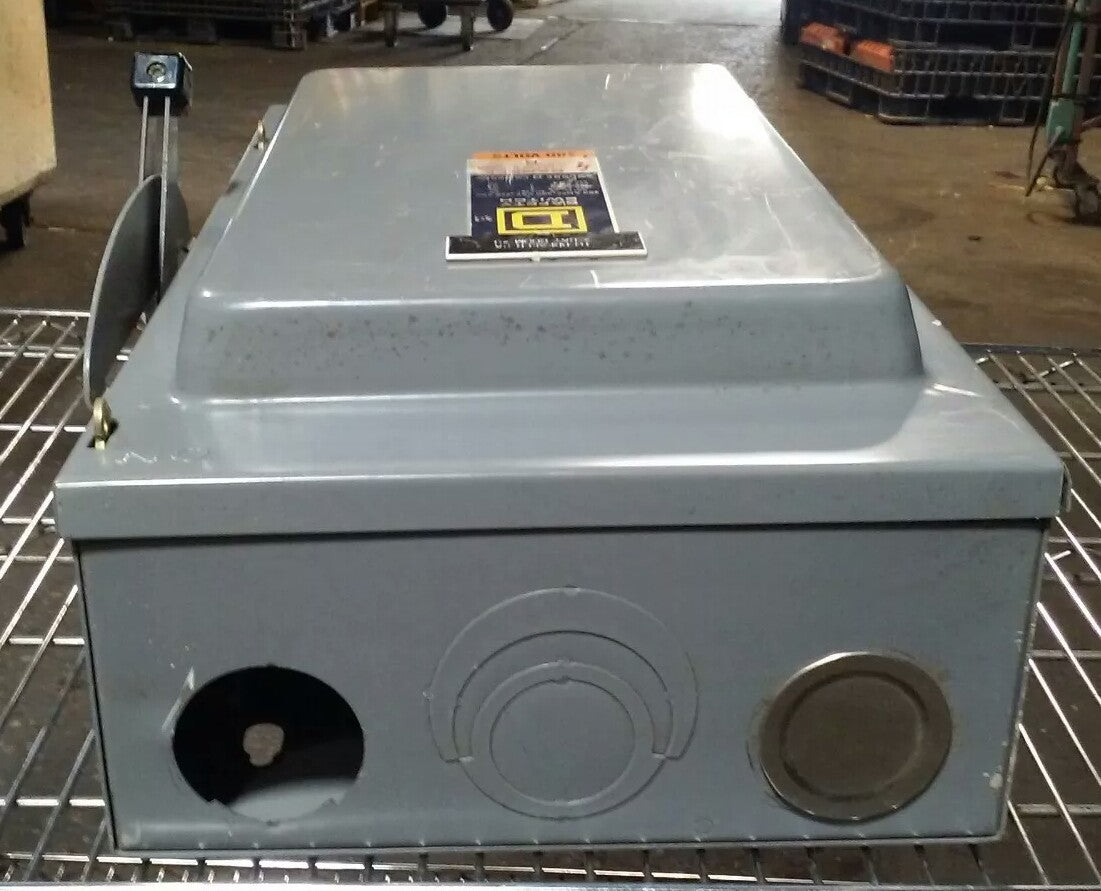 SQ. D HU364, SER. D2, SAFETY SWITCH, 200A, 600VAC/250DC, 3PH, MAX H.P. 150, USED