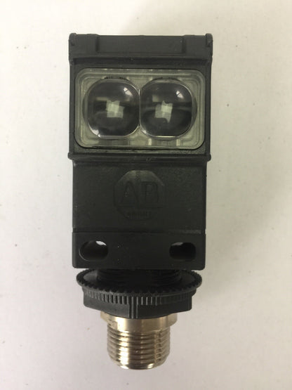 ALLEN BRADLEY 42GDP-9004-QD8 PHOTOSWITCH DIFFUSE DIAGNOSTIC SENSOR 90-264VAC