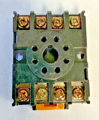 YOUNG ELECTRONICS NDS 8 RELAY SOCKET 10A 300V***LOTOF8***