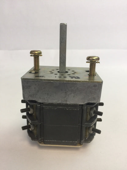 WESTINGHOUSE 505A623G01 TYPE W2 SWITCH 600V 20A ROTARY SWITCH MISSING HANDLE