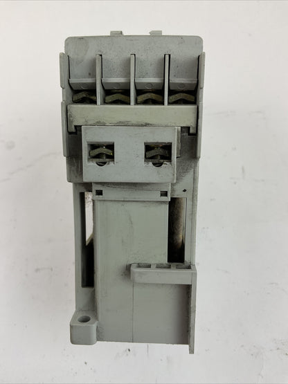 ALLEN BRADLEY STARTER 100-C09D*400 600VAC 25A 7.5HP COIL 24VDC 193-EA1DB 1-2.9A