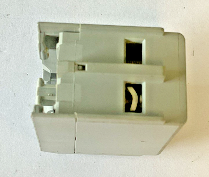 ALLEN BRADLEY 100-F AUX CONTACT BLOCK SER.B  10A 600V ***LOTOF4***