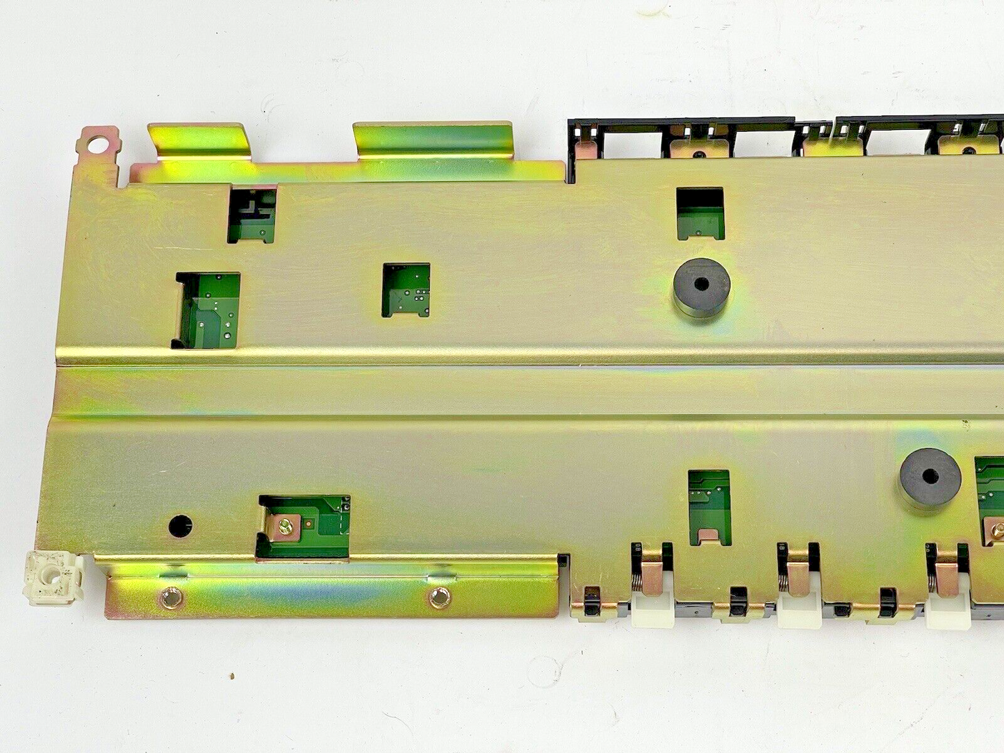 OMRON - CS1W-BC083 -  CPU BACKPLANE WITH C200H I/O BUS 8 I/O SLOTS - BASE UNIT
