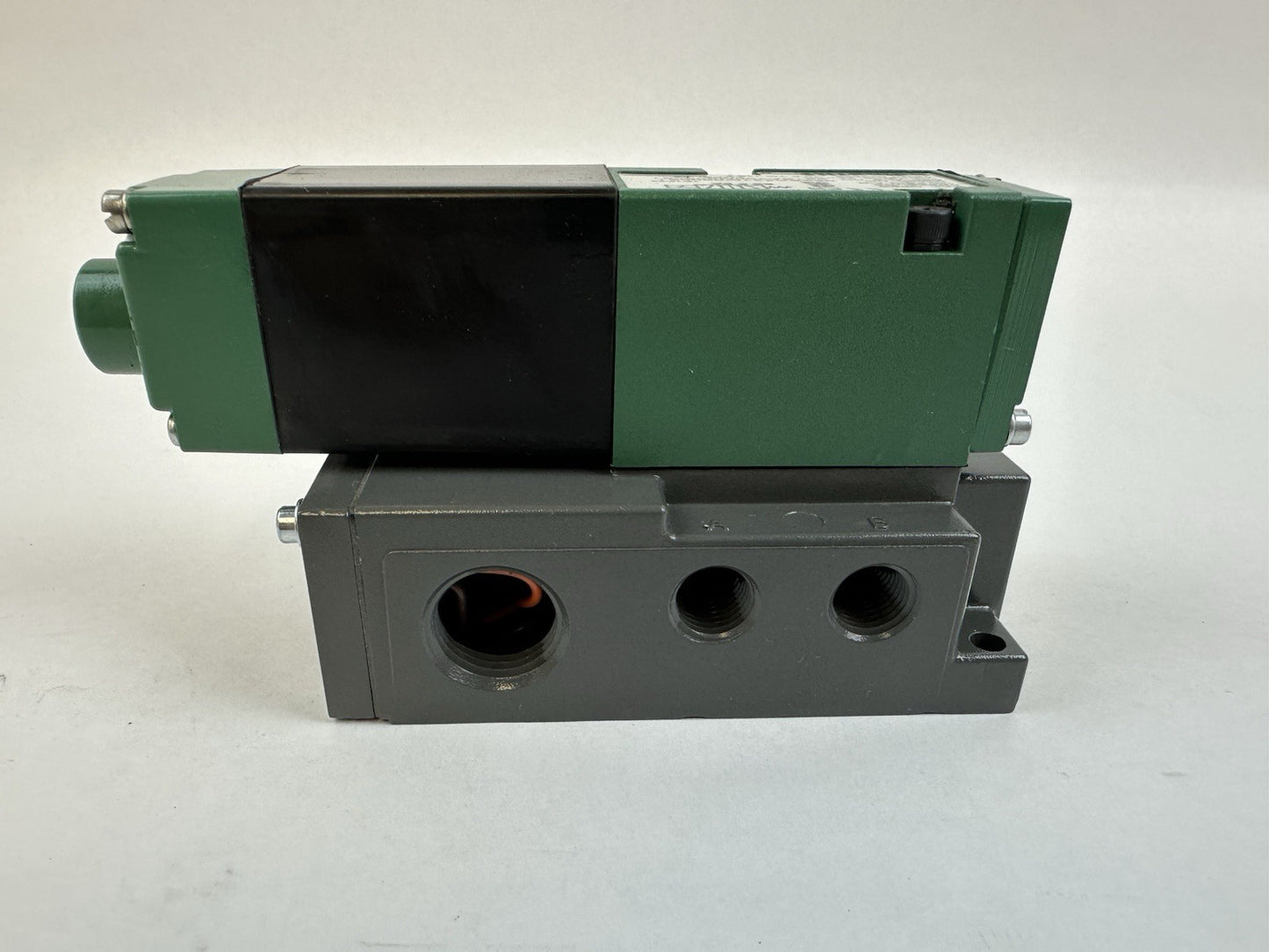 NUMATICS 082SA431M000061 SOLENOID VALVE 24VDC 26A 150PSIG