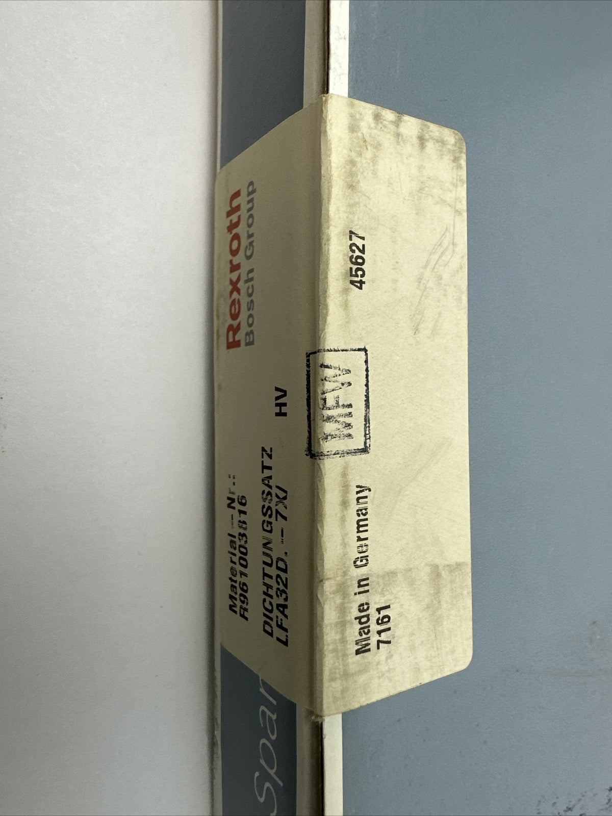 REXROTH R961003816 SEAL KIT LFA32D.-7XJ    HV