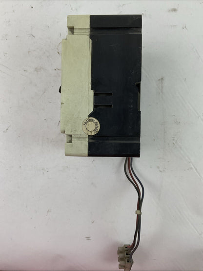 CUTLER HAMMER HMCP030H1CA02 CIRCUIT BREAKER 30A 600VAC 3P A1XILB AUX SWITCH