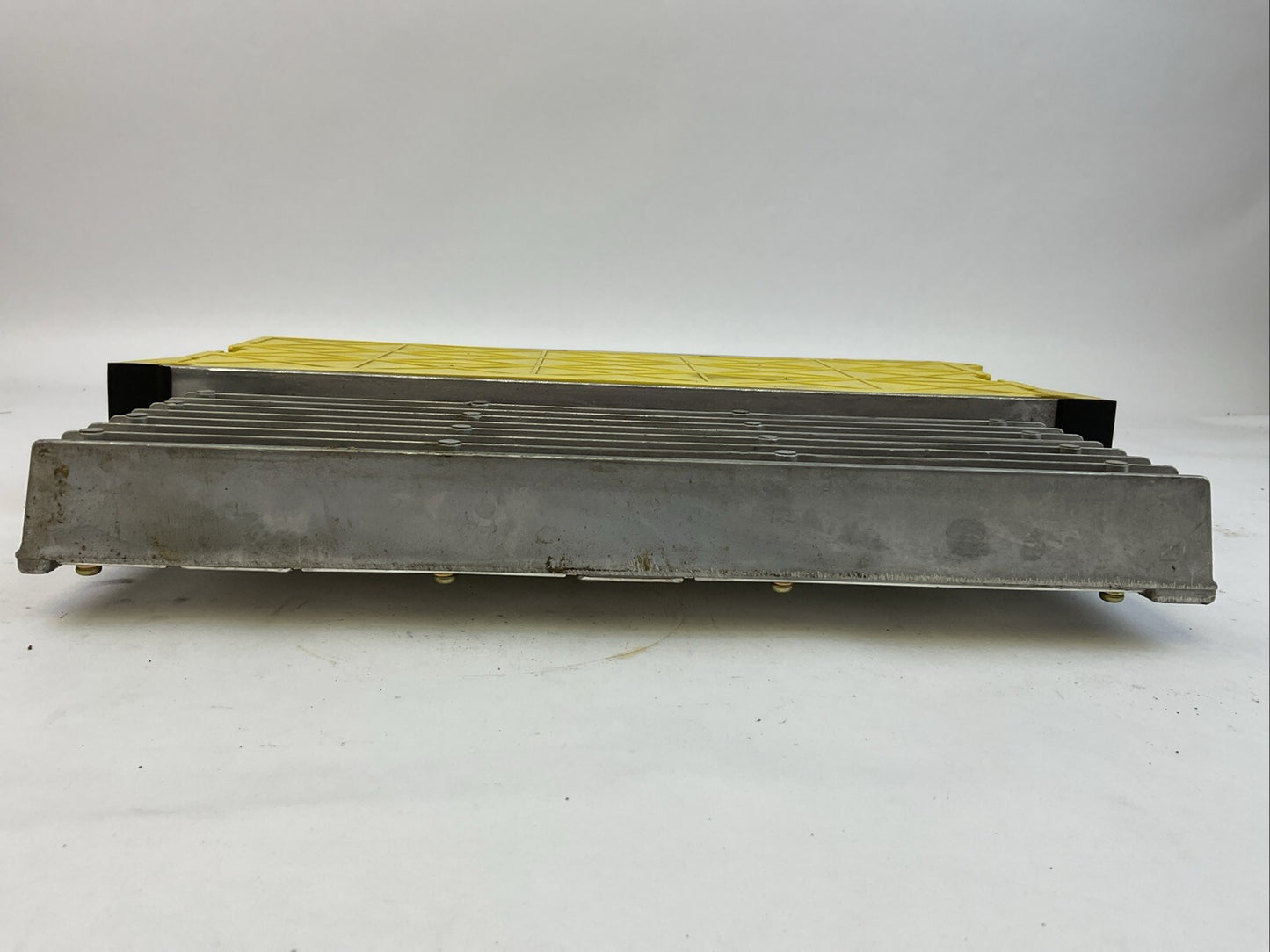 FANUC A06B-6096-H206 SER E SERVO AMPLIFIER OUTPUT 230VAC INPUT 283-325VDC