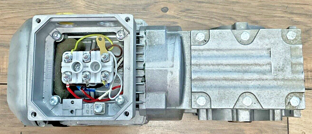 SEW-EURODRIVE WA30DRS71S4 GEAR MOTOR 1700/62RPM DUTY:CONT-S1  HP .50 RATIO 27.50