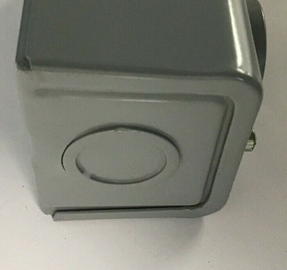 GE CR2943NA102X STANDARD-DUTY PUSHBUTTON STATION ON-OFF 600V NEMA 1 ENCLOSURE