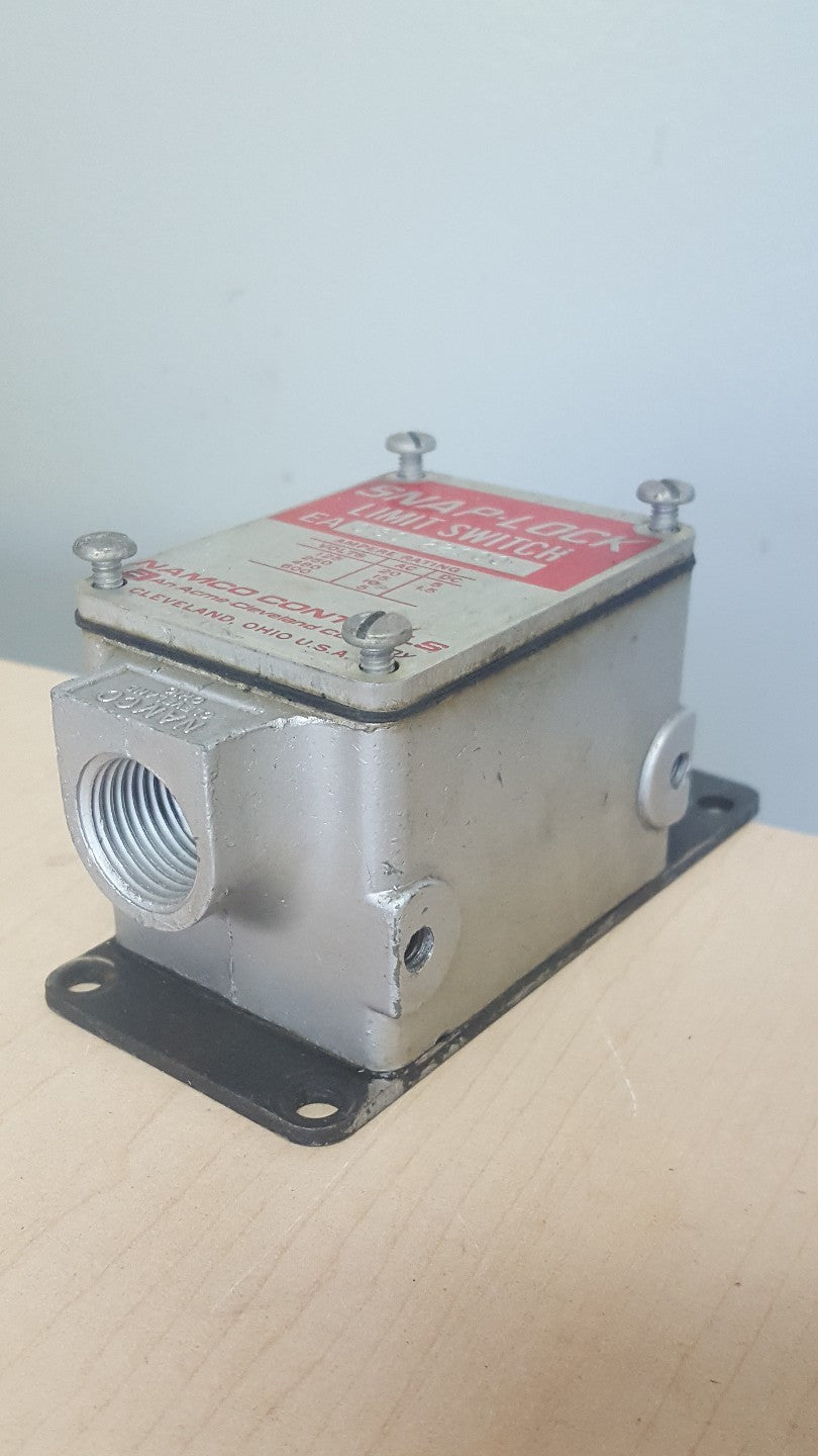 NAMCO SNAP-LOCK LIMIT SWITCH EA 080-22100, 125/250/480/600V, 20/15/10/5AC, USED