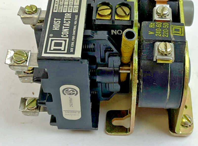 SQUARE D 8965 R0-5 AC REVERSING HOIST CONTACTOR 575V SER.D