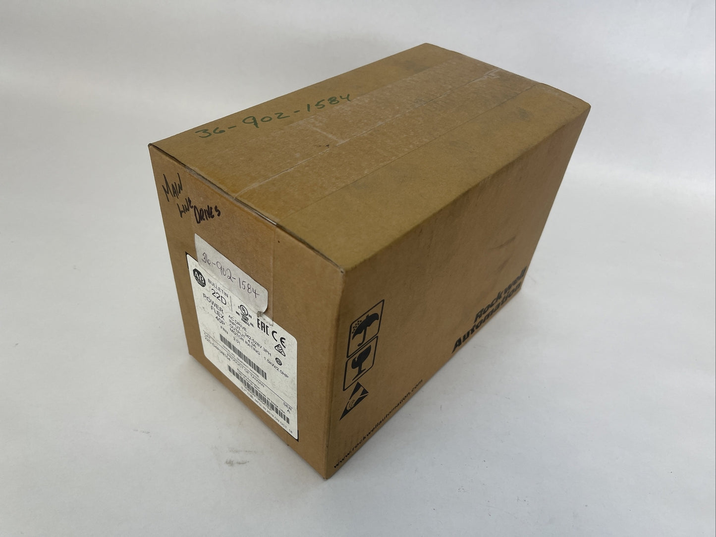 ALLEN BRADLEY 22D-D4P0N104 AC DRIVE POWER FLEX 40P FRN 3.01 OUTPUT 4A 1.5kW/2HP