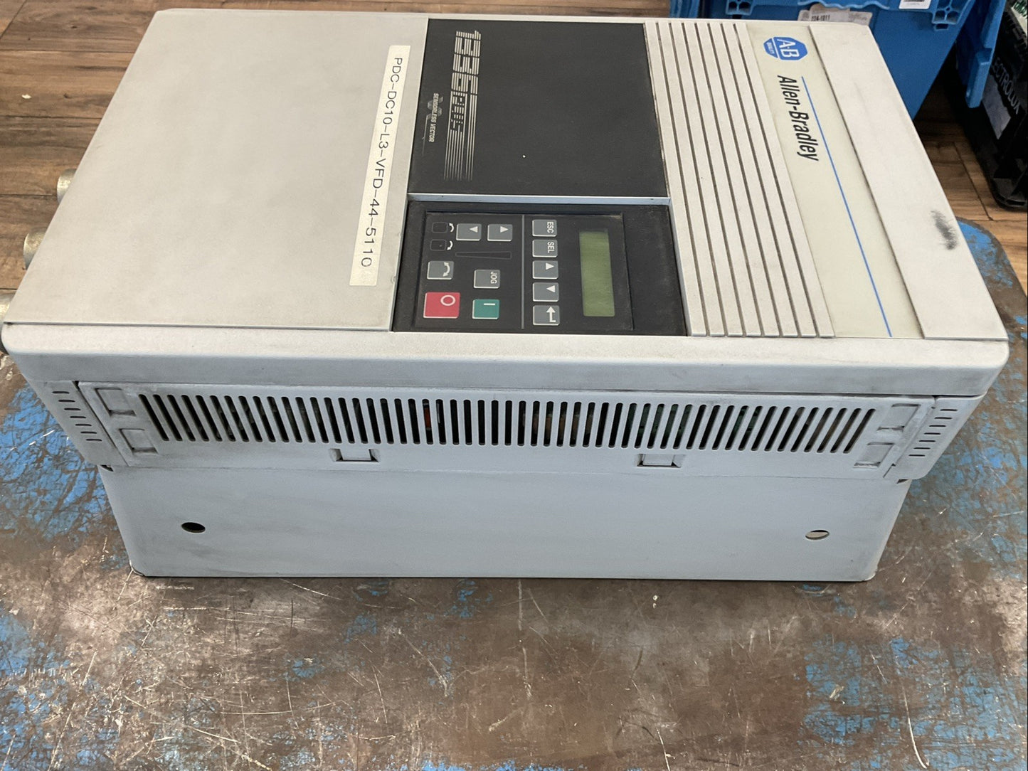 ALLEN BRADLEY 1336S-B007-AA-EN4-GM1-HAB SER D 1336 PLUS SENSORLESS VECTOR DRIVE