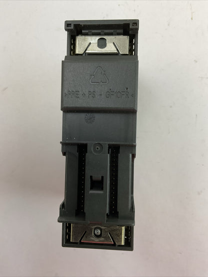 SIEMENS 1P 6ES7 322-1HH01-0AA0A SIMATIC S7 DIGITAL OUTPUT MODULE