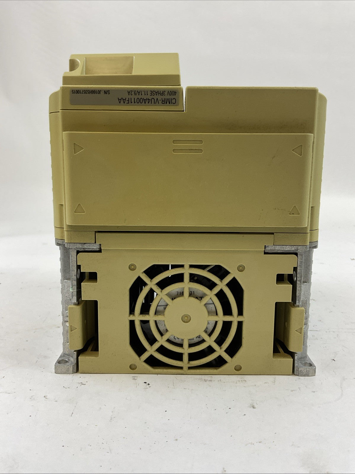 YASKAWA CIMR-VU4A0011FAA REV: C V1000 AC DRIVE OUTPUT 3PH 0-480V 11.1/9.2A