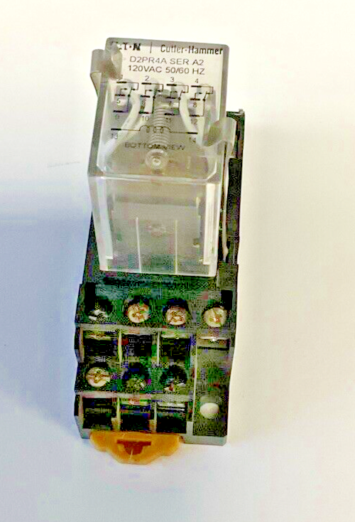CUTLER HAMMER D2PR4A SER.A2 RELAY 120VAC W/ D2PA4 RELAY SOCKET 5A 250V