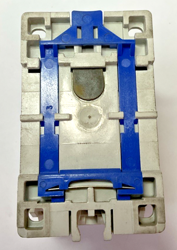CUTLER HAMMER CE15ANS3 SER.B1 CONTACTOR 7A 600V