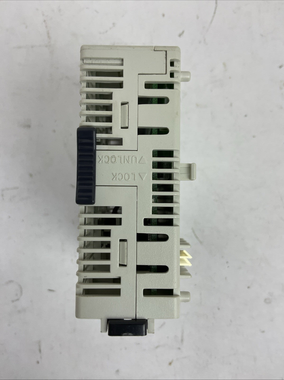 AUTOMATIONDIRECT C0-08ND3 INPUT MODULE 12-24VDC 0.5mA/pt