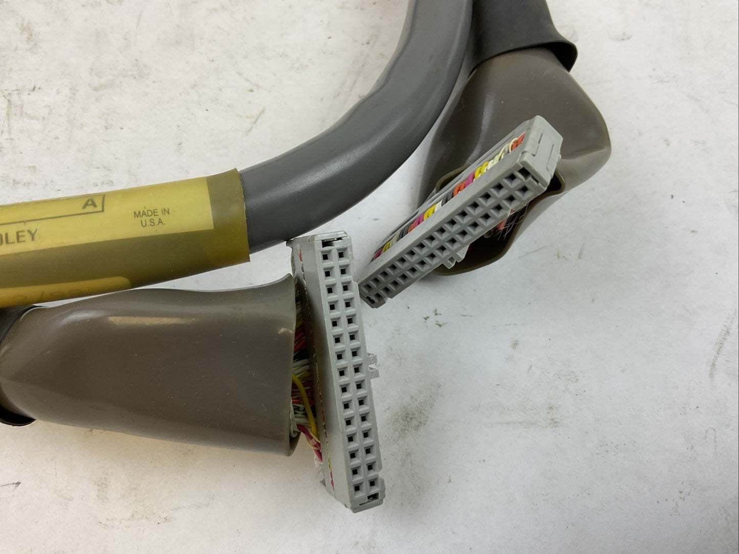 ALLEN BRADLEY 1746-C9 SER A SLC 500 RACK INTERCONNECT CABLE