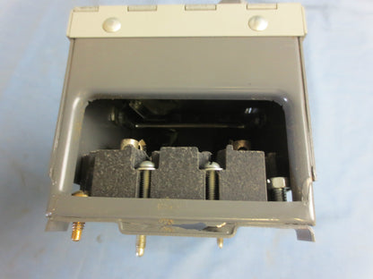 I-T-E V2B2212LR VACU-BREAK PANELBOARD & SWITCHBOARD UNIT 240V 30-60A NEW SURPLUS