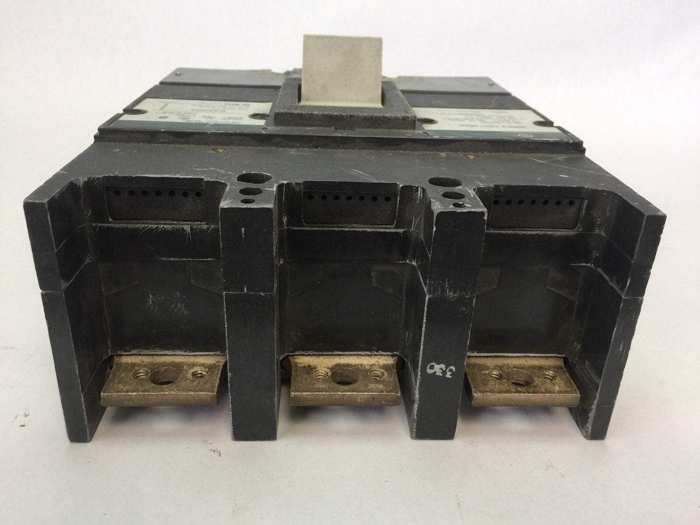 GE TJD432400 INDUSTRIAL CIRCUIT BREAKER 400AMP 240VAC 250VDC 3 POLE 240V 22kA