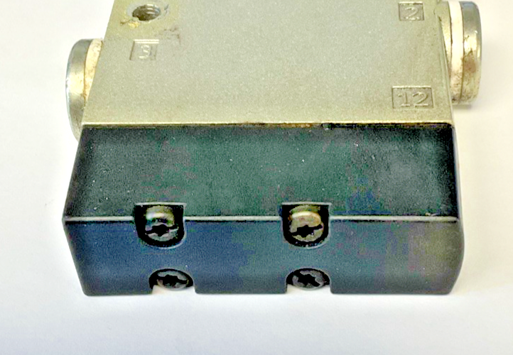 FESTO CPE18-M1H-5L-1/4 SOLENOID VALVE 10BAR W/ MSEB-3-24V SOLENOID COIL 24VDC