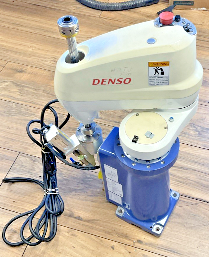 DENSO HS-45352M INDUSTRIAL ROBOT ARM W/ DENSO RC7M-HSG4BA-CP-3 ROBOT CONTROLLER