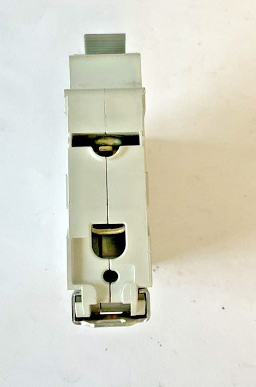 CUTLER HAMMER WMS1D15 CIRCUIT BREAKER 240VAC D15 ***LOTOF2***