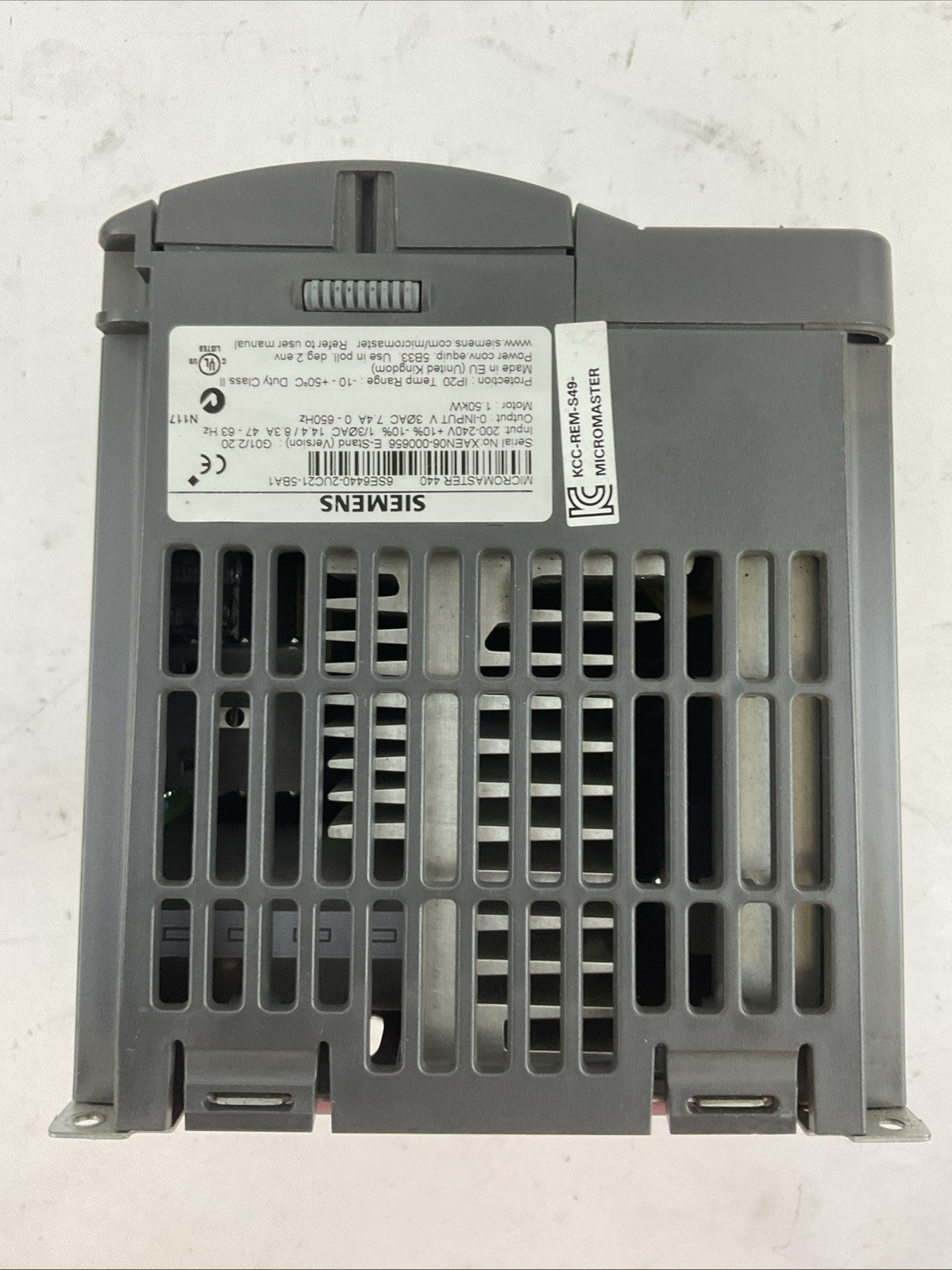 SIEMENS 6SE6440-2UC21-5BA1 MICROMASTER 440 AC DRIVE 200-240V 14.4/8.3A 47-63HZ