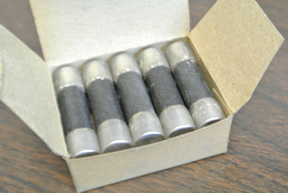 BOX of 10 / BUSS BAN-10 MIDGET FUSE / 10A / 250V / NEW SURPLUS / BAN10