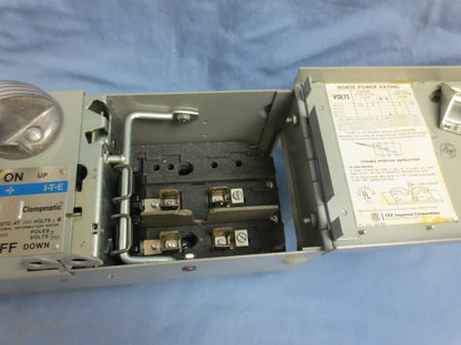 I-T-E V2B2211MR VACU-BREAK PANELBOARD & SWITCHBOARD UNIT 240V 30-30A NEW SURPLUS