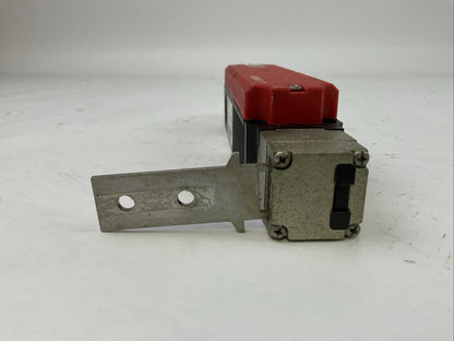 EUCHNER STP3A-4131A024-10C-DCX SAFETY SWITCH AC-15 4A 50V DC-13 4A 24V