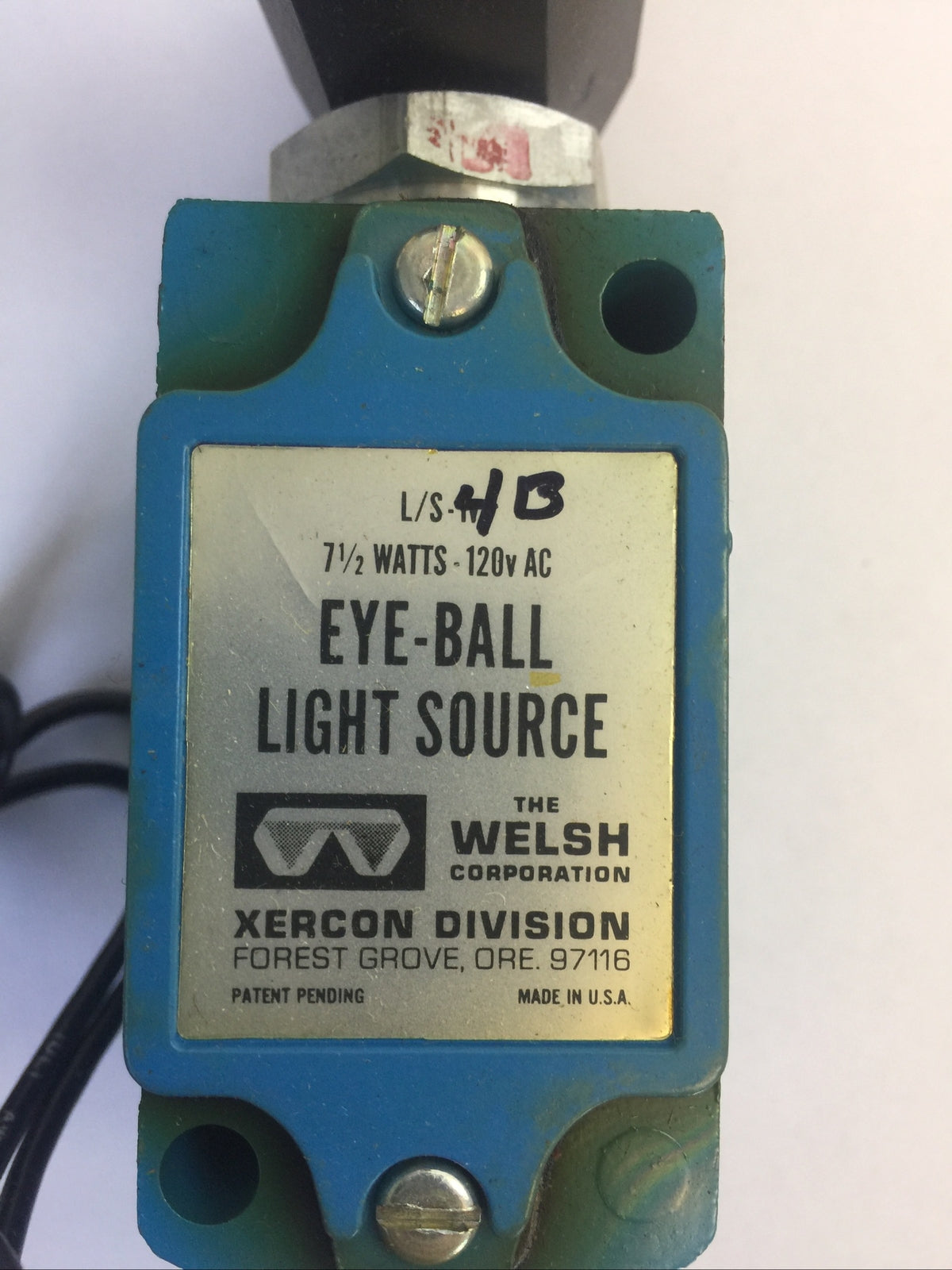 XERCON L/S-4B 120VAC 7 1/2 WATTS EYE-BALL LIGHT SOURCE