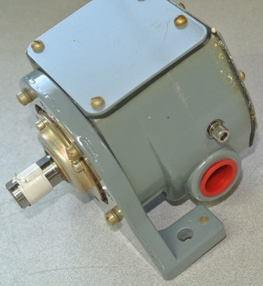 ALLEN-BRADLEY 808-G1 PLUGGING SWITCH - 15-60 RPM - N.O. CONTACTS - NEW SURPLUS