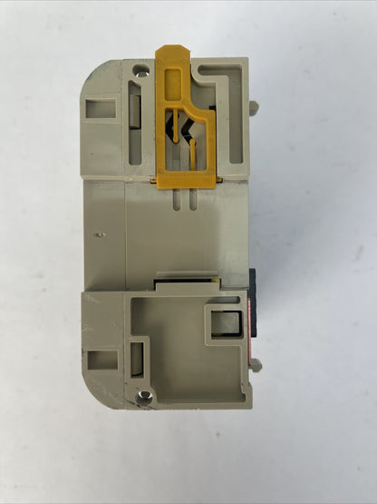 OMRON CQM1-PA203 POWER SUPPLY UNIT OUTPUT 5VDC 3.6A SOURCE 100-240VAC 60VA