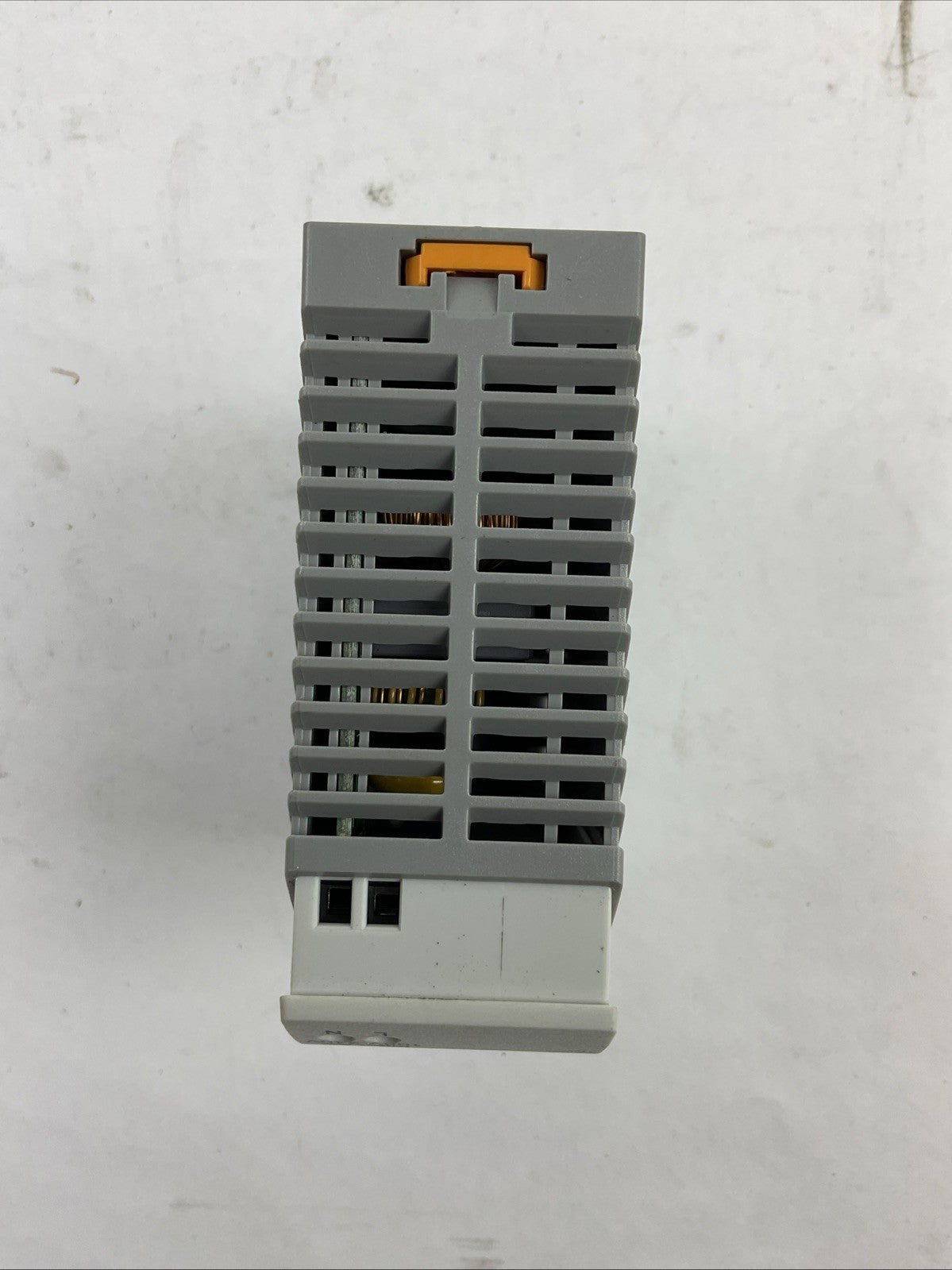 PHOENIX CONTACT UNO-PS/1AC/24DC/60W OUTPUT 24VDC INPUT 100-240VAC POWER SUPPLY