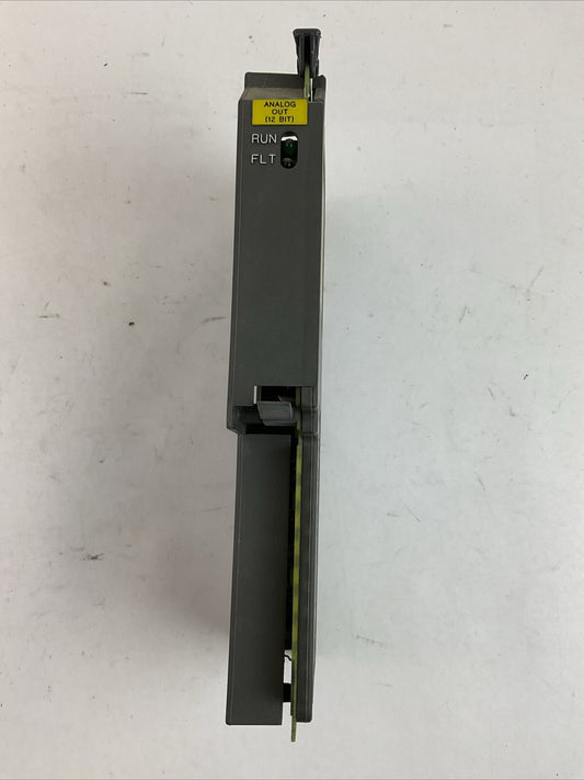 ALLEN BRADLEY 1771-0FE1 SER B REV W01 ANALOG OUTPUT MODULE F/W REV B