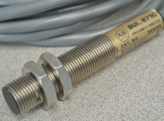 ALLEN-BRADLEY 871C-A3A12 CYLINDRICAL INDUCTIVE PROXIMITY SWITCH / 10-30VDC 3mm