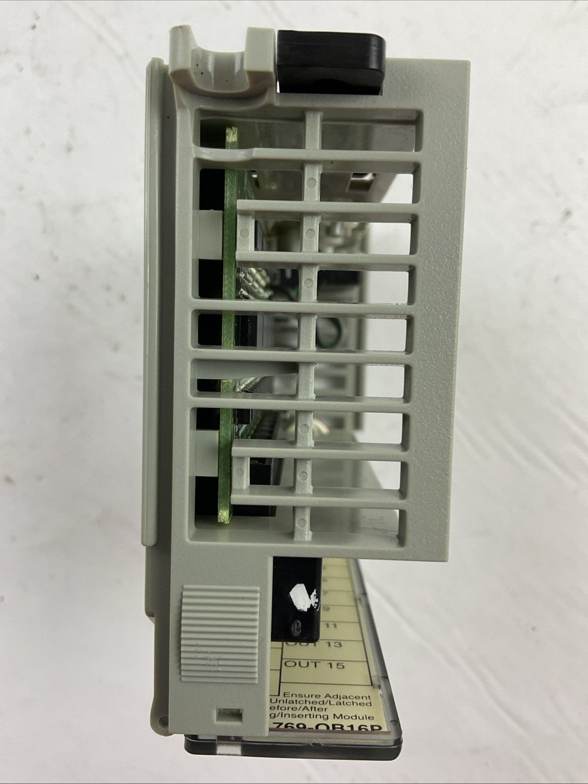 ALLEN BRADLEY 1769-OB16P SER B F/W REV 3.1 DIR/VER 10001246374/00 OUTPUT