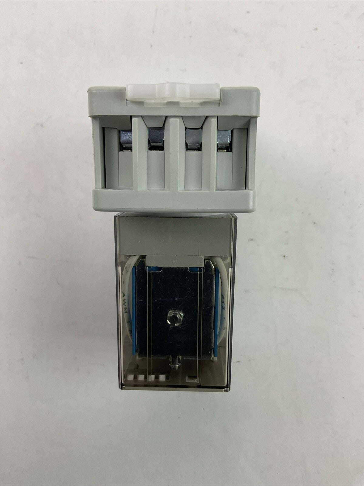ALLEN BRADLEY 700-HN100 SER D RELAY SOCKET 700-HA32Z24 RELAY 24VDC 10A