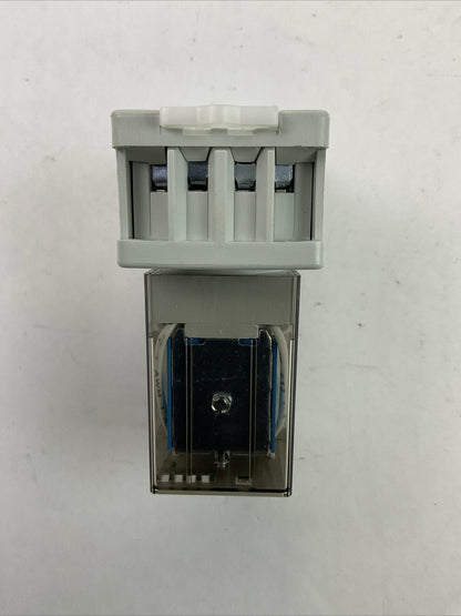 ALLEN BRADLEY 700-HN100 SER D RELAY SOCKET 700-HA32Z24 RELAY 24VDC 10A