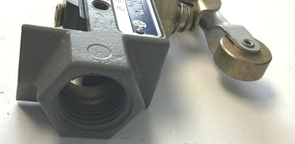 MICRO SWITCH BZE6-2RQ2 8923 LIMIT SWITCH 600VAC 250VDC