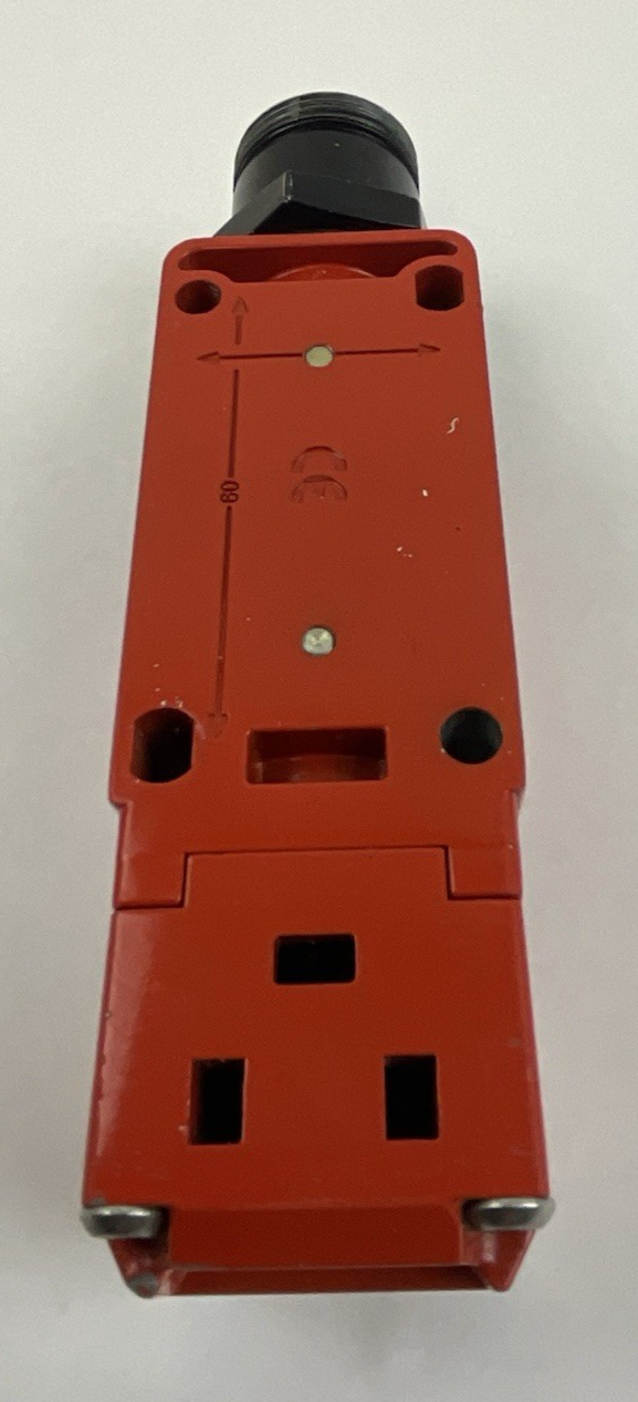 ALLEN-BRADLEY 240V GUARDMASTER SAFETY INTERLOCK SWITCH MT-GD2 / IEC 60947-5-1