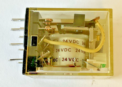 OMRON MY2N-D2 RELAY 24VDC 250VAC ***LOTOF4***