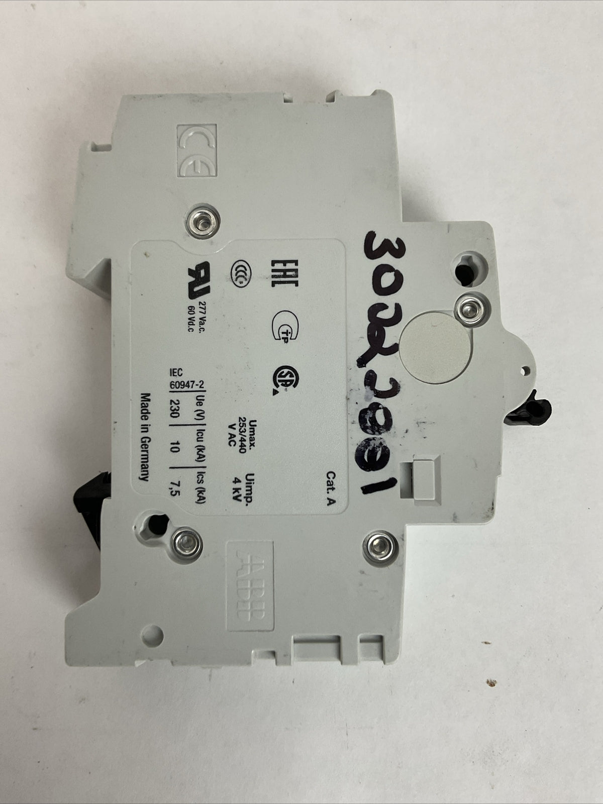 ABB S 201 K 2 A CIRCUIT BREAKER 2AMP 230VAC 1POLE 2CDS251001R0277 (LOT OF 4)